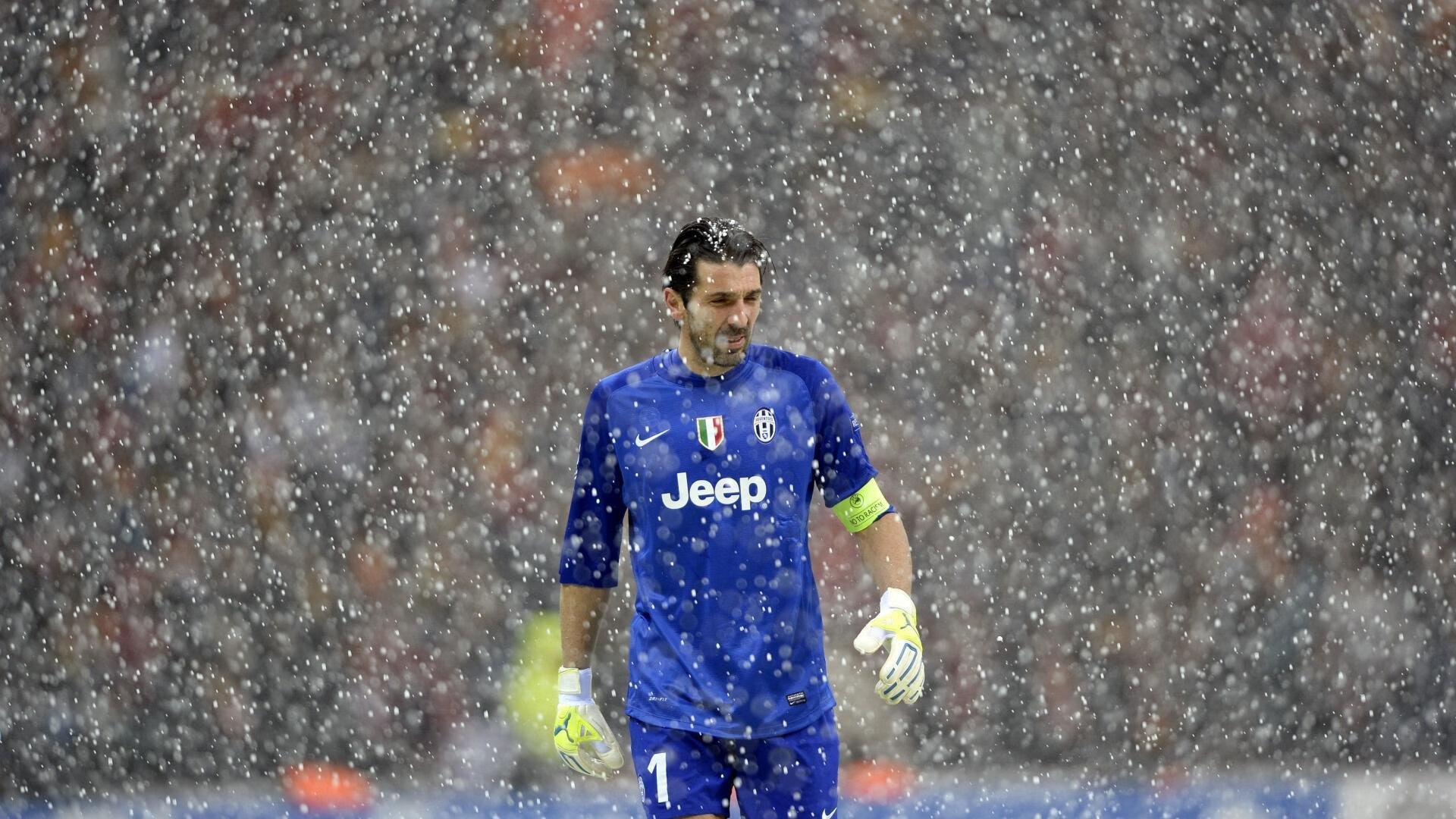 欧洲冠军联赛：皇马逆转晋级，淘汰赛精彩不断！，欧洲超级联赛皇马